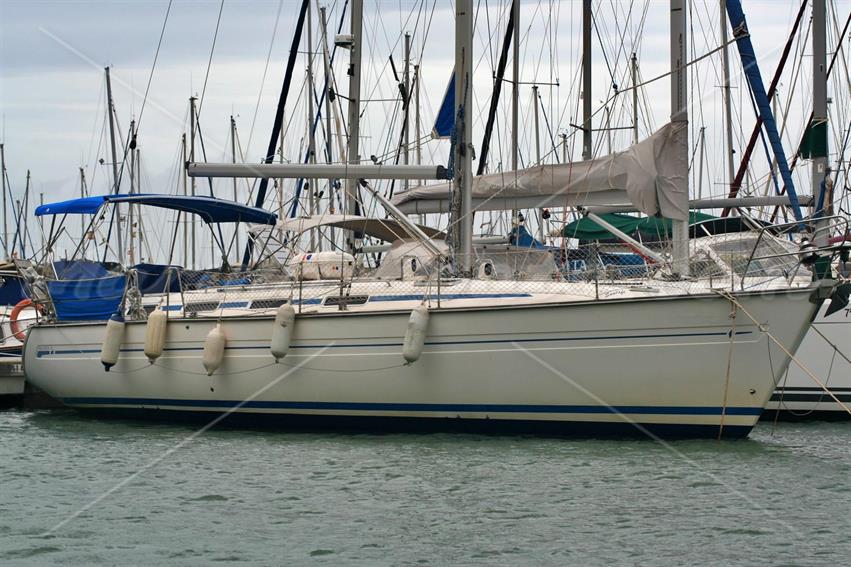 Bavaria 42