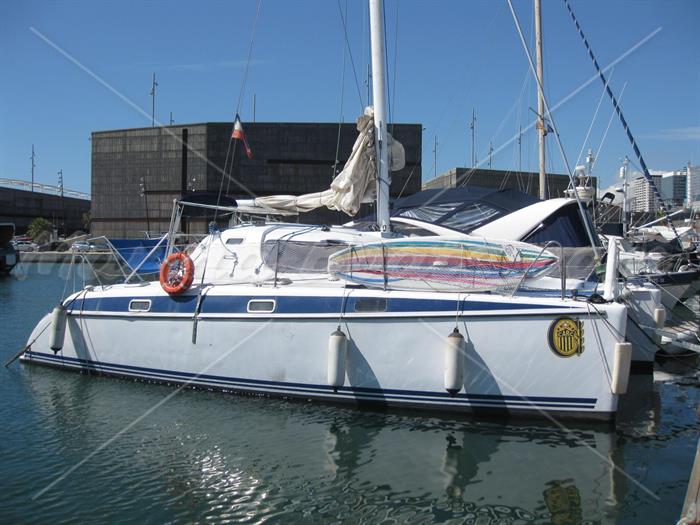 passion 32 catamaran