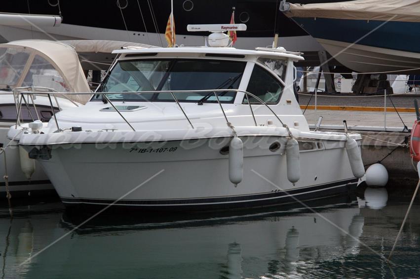 Tiara 3000 Open