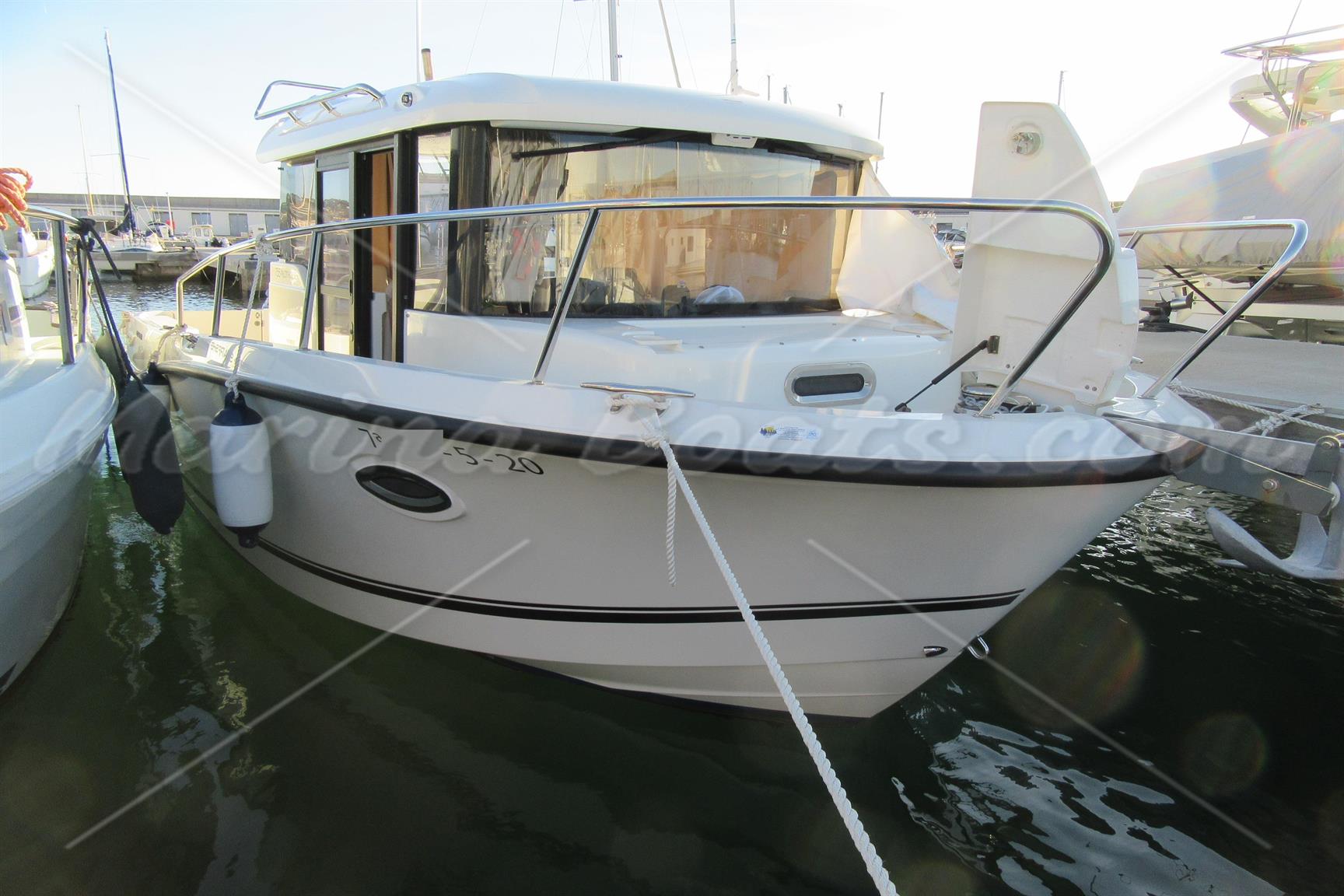 Quicksilver Captur 755 Pilothouse