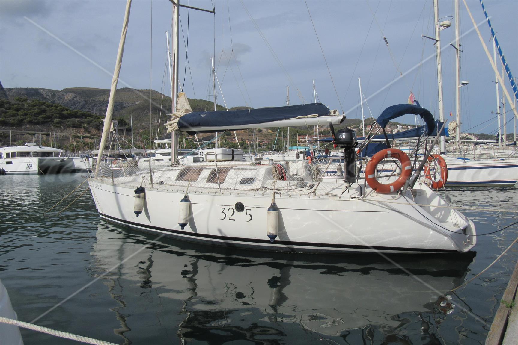 Beneteau Firts 32S5.