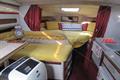 Sea Ray 270 Cruiser Dinette y cabina de proa