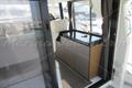 Beneteau Antares 9 Mueble cocina visto desde popa