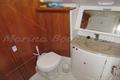 Jeanneau Sun Odyssey 45 Acceso aseo y cabina de popa