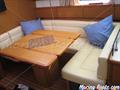 Jeanneau  Sun Odyssey 45 Ds dinette con mesa abierta