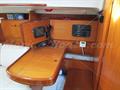 Beneteau First 31.7 mesa de cartas