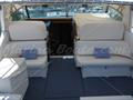 Sea Ray 390 Express Cruiser Sofas zona bañera 