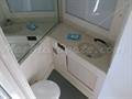 Tollycraft 44 MY Cockpit Motor Yacht Baño camarote de proa