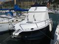 Beneteau Antares 880 Fly Vista lado de babor