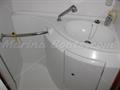 Beneteau Antares 880 Fly Ducha independiente