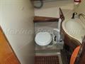 Beneteau First 42 baño de proa