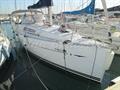 Jeanneau Sun Odyssea 33i amura de estribor