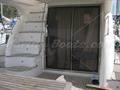 Astinor Fisher 1150 Escalera acceso al flybridge