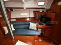 Beneteau Oceanis Clipper 343 Tv eel salon 