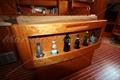 Bavaria 46 Cruiser Mueble botellero en salon 