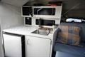 Chaparral 2750 Sport Caparral 275 bajando a cabina su cocina 