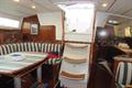 Beneteau Oceanis clipper 40 cc Vista salon y cocina