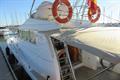Beneteau Antares 10.80 Pasos laterales 